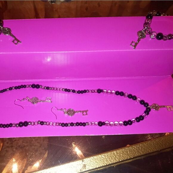 Jewelry bundle of Two - Picture 14 of 16